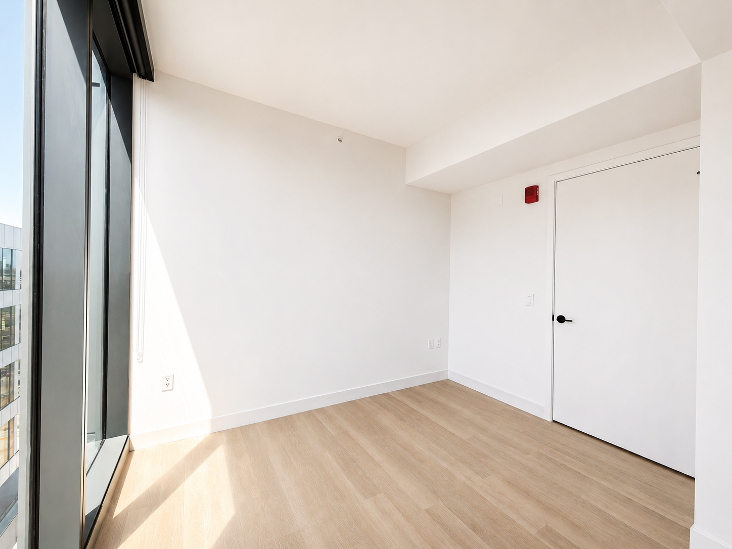 Living area in Large 1BR + Den - Unit 02, Unit 2 at Stead 220, Fulton Market