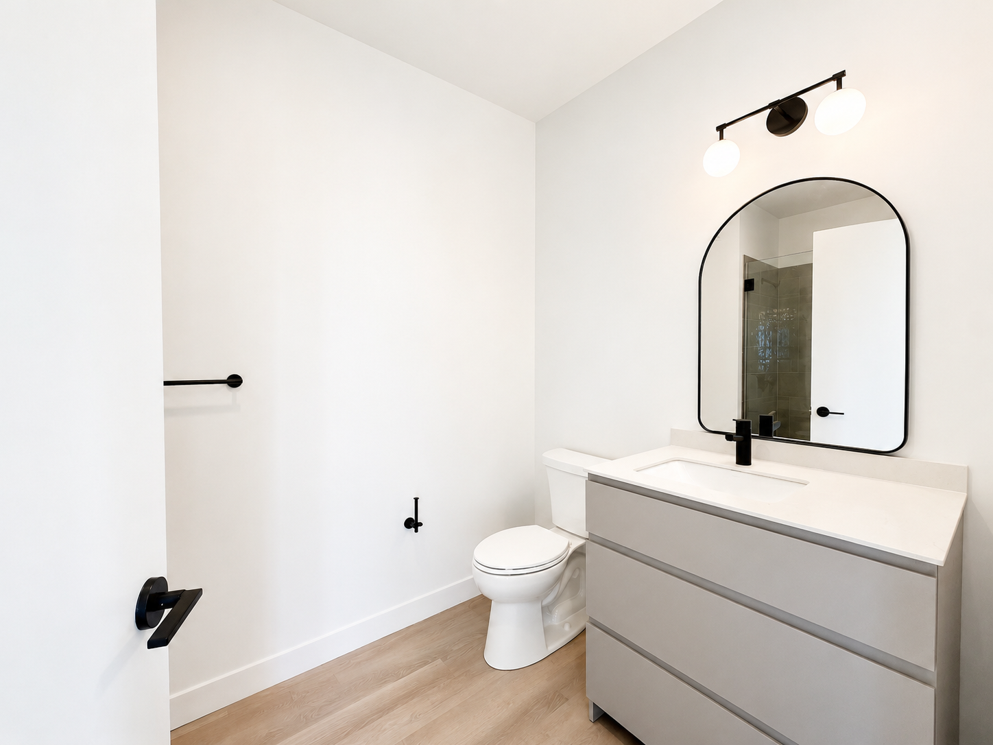 Living area in Large 1BR + Den - Unit 02, Unit 2 at Stead 220, Fulton Market
