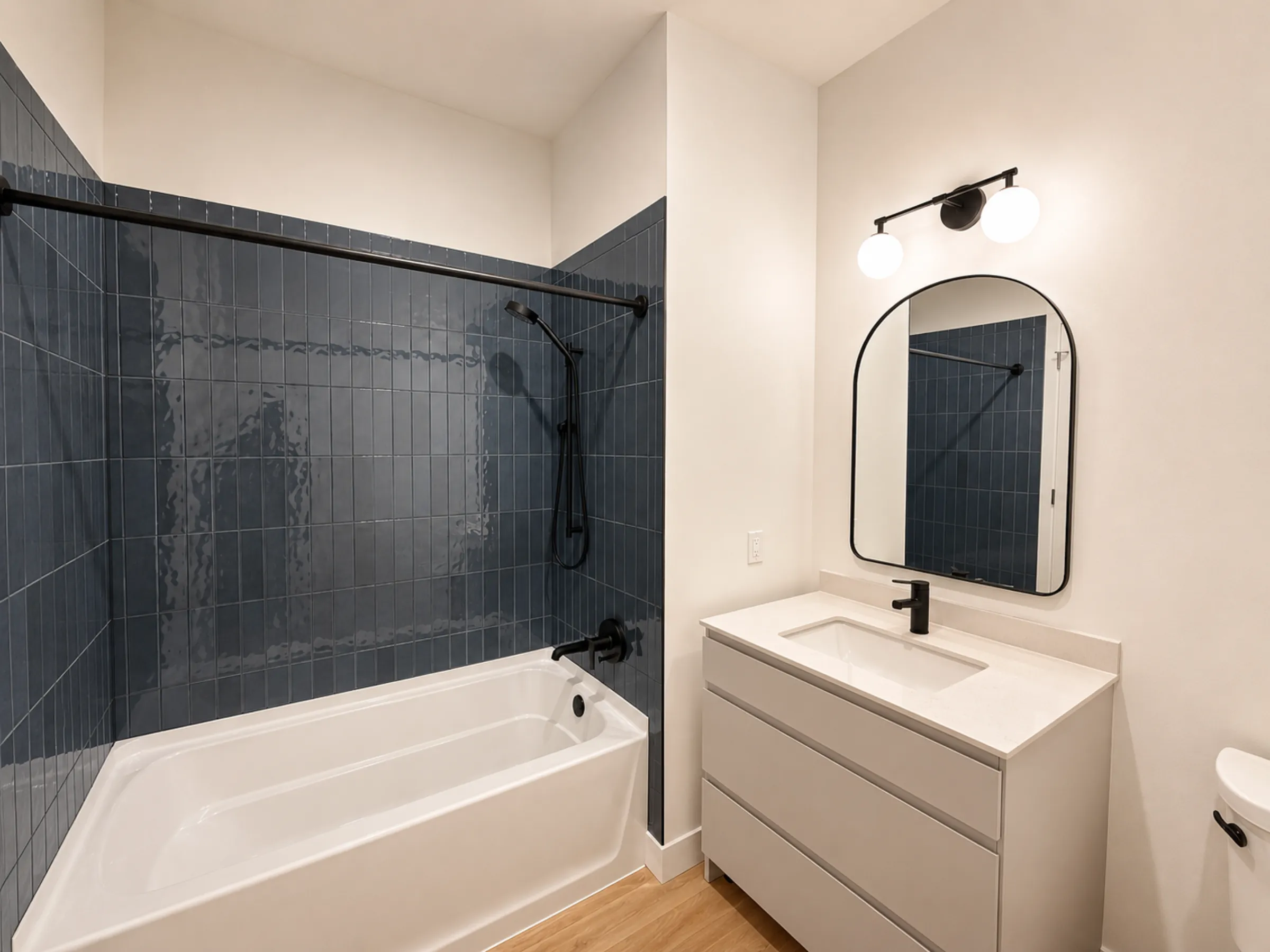 Living area in PH Medium 1BR - Unit 2802, Unit 2802 at Stead 220, Fulton Market