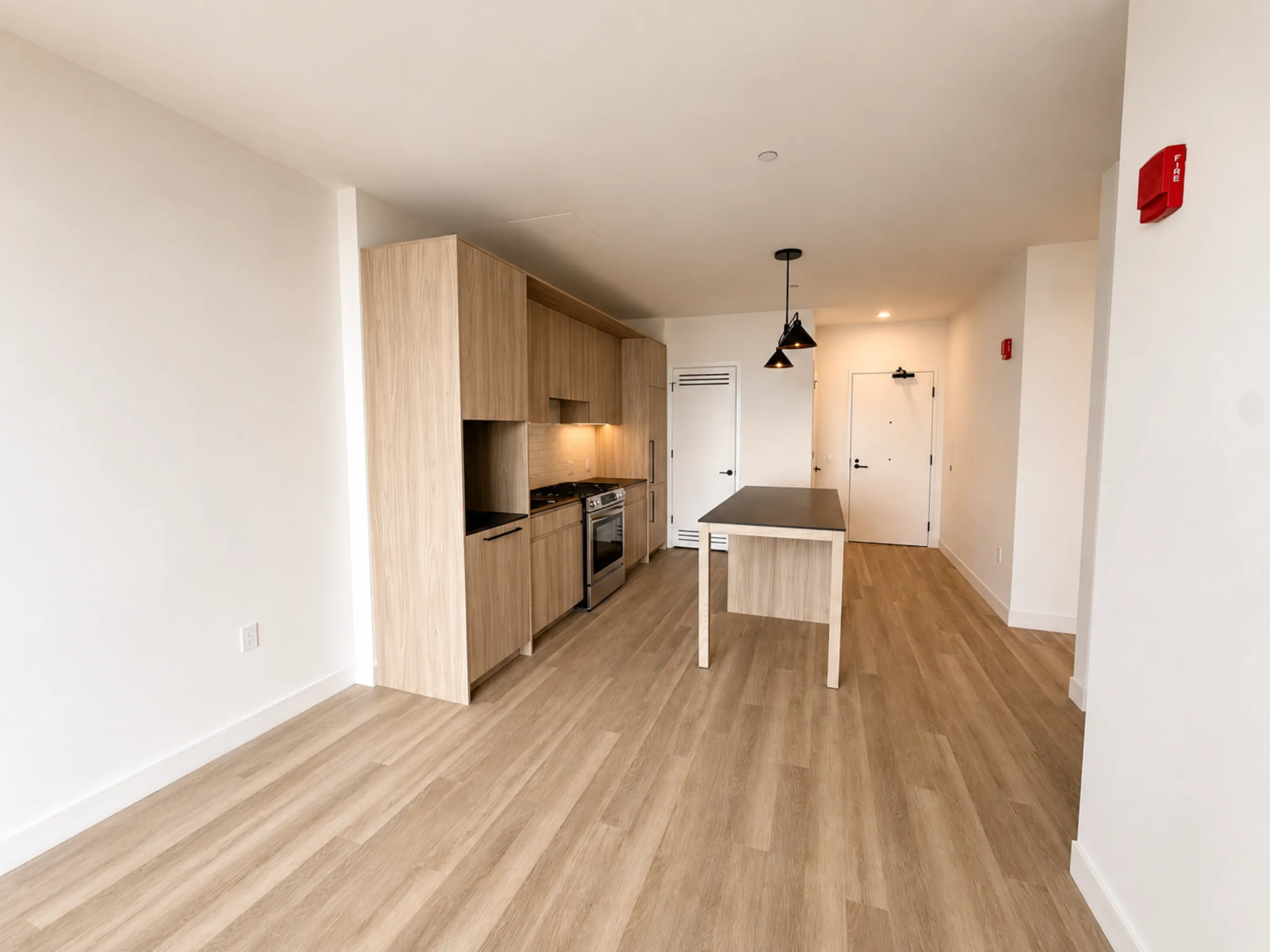 Living area in PH Medium 1BR - Unit 2802, Unit 2802 at Stead 220, Fulton Market