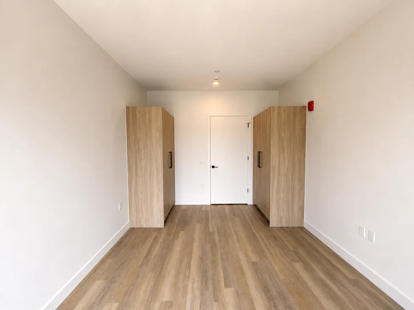 Living area in PH Medium 1BR - Unit 2803, Unit 2803 at Stead 220, Fulton Market