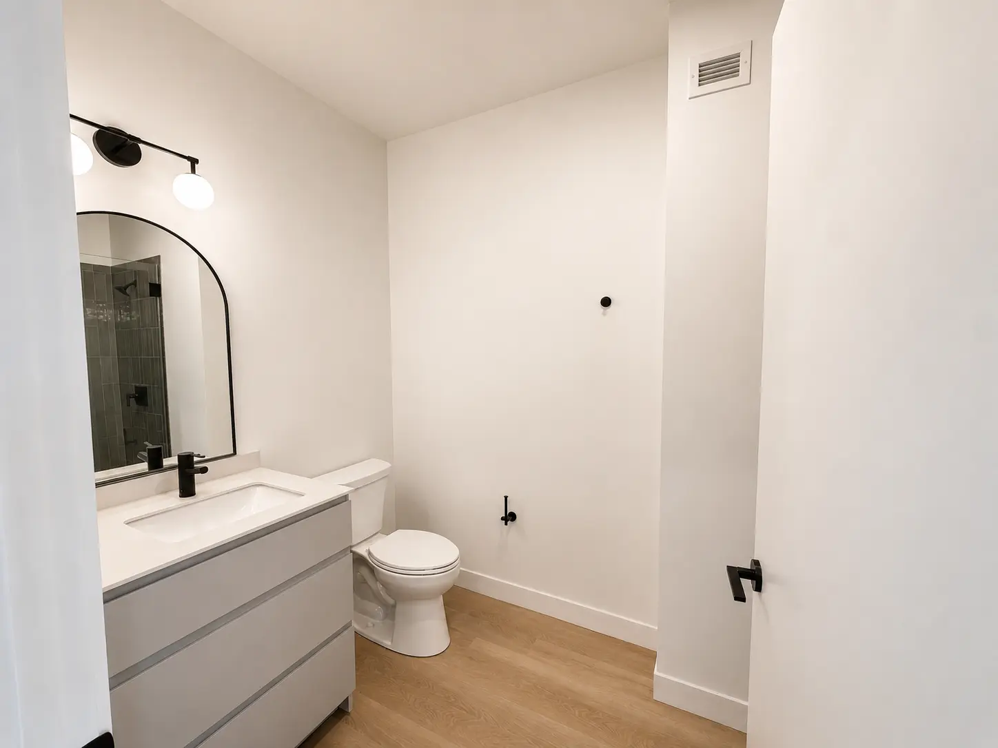 Living area in Medium Studio - Unit 05, Unit 5 at Stead 220, Fulton Market